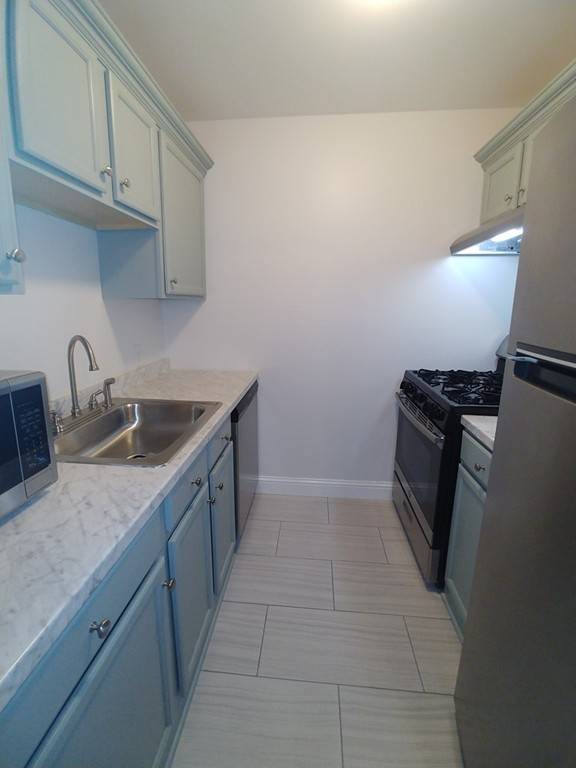 Fall River, MA 02721,191 Glasgow St #6