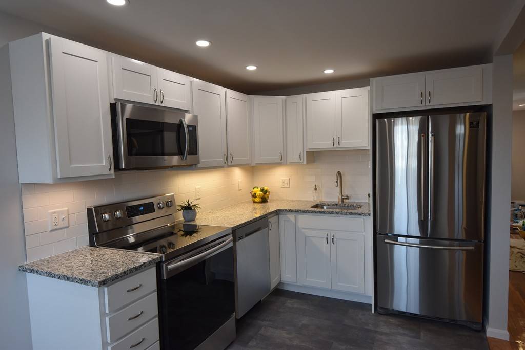 Hopkinton, MA 01748,6 Walcott Valley Dr #6