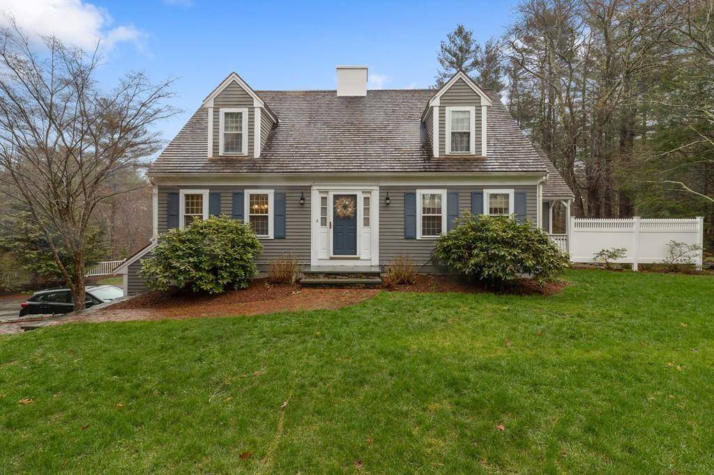 Duxbury, MA 02332,26 Orchard Ln