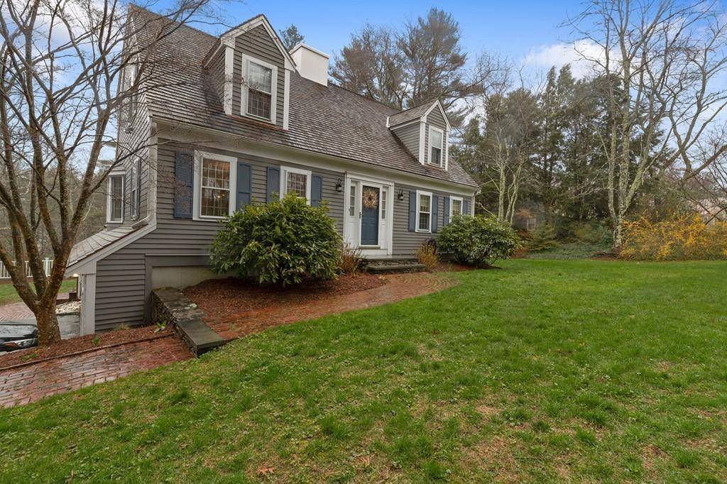 Duxbury, MA 02332,26 Orchard Ln