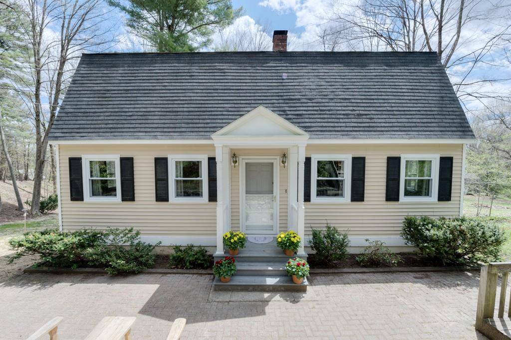 Sturbridge, MA 01566,32 Maple St