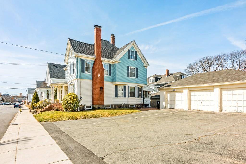 Salem, MA 01970,2 Forest Ave