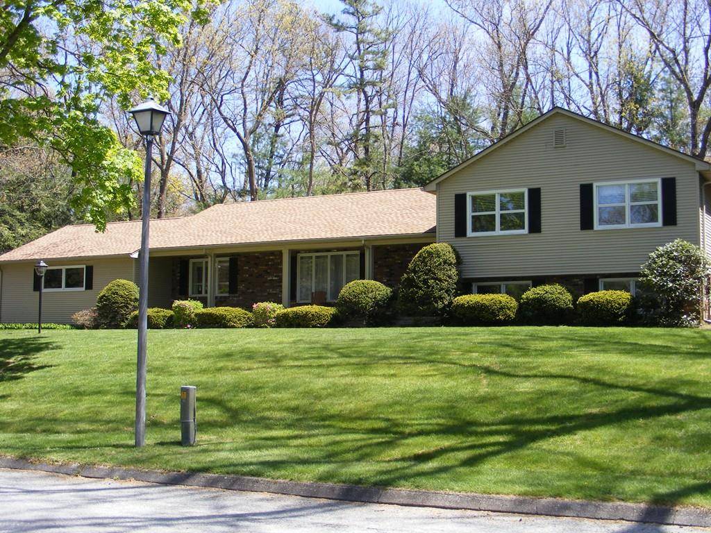 Longmeadow, MA 01106,23 Cheshire Dr