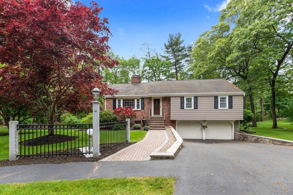 Lynnfield, MA 01940,41 Doncaster Circle