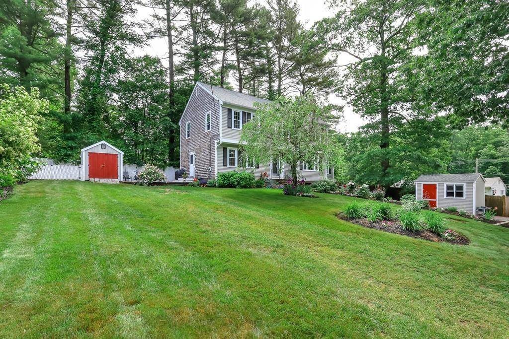 Halifax, MA 02338,1 Doris Road