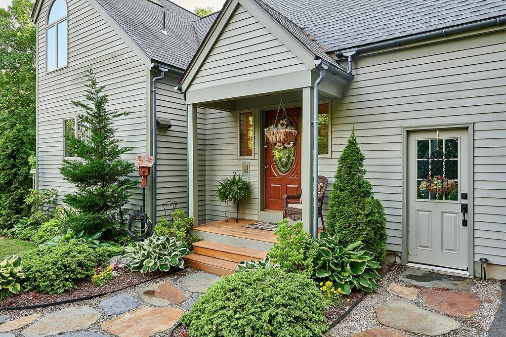 Leverett, MA 01054,33 Lead Mine Road