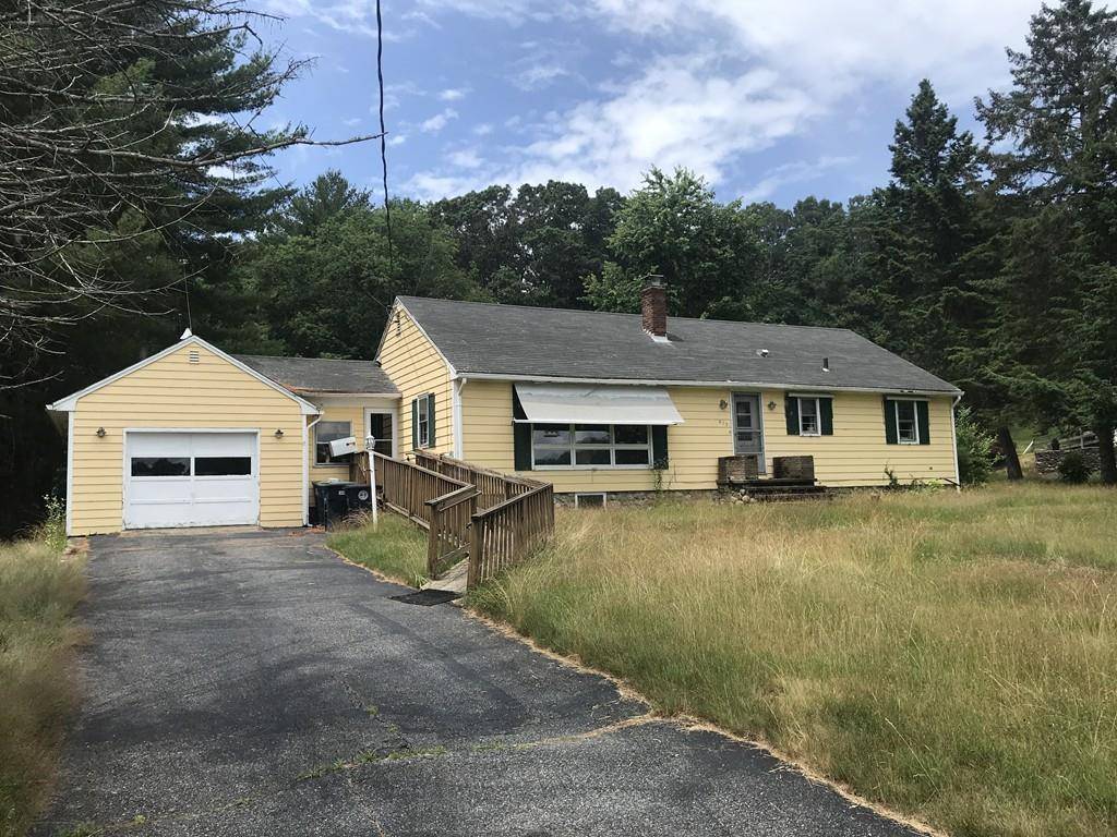 Southbridge, MA 01550,673 North Woodstock Rd