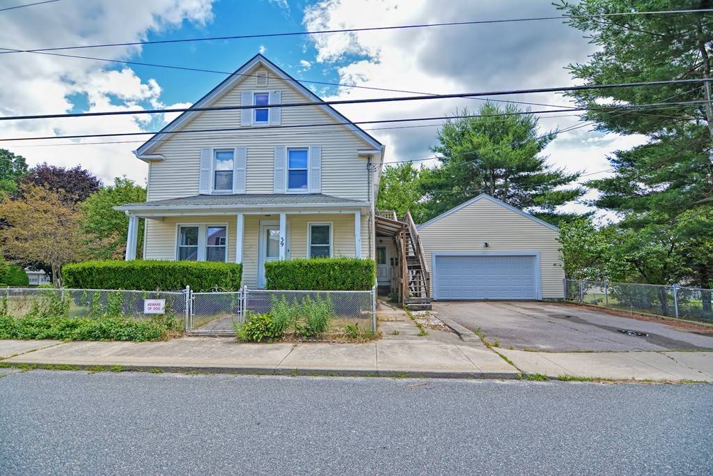 Blackstone, MA 01504,39 Miller St