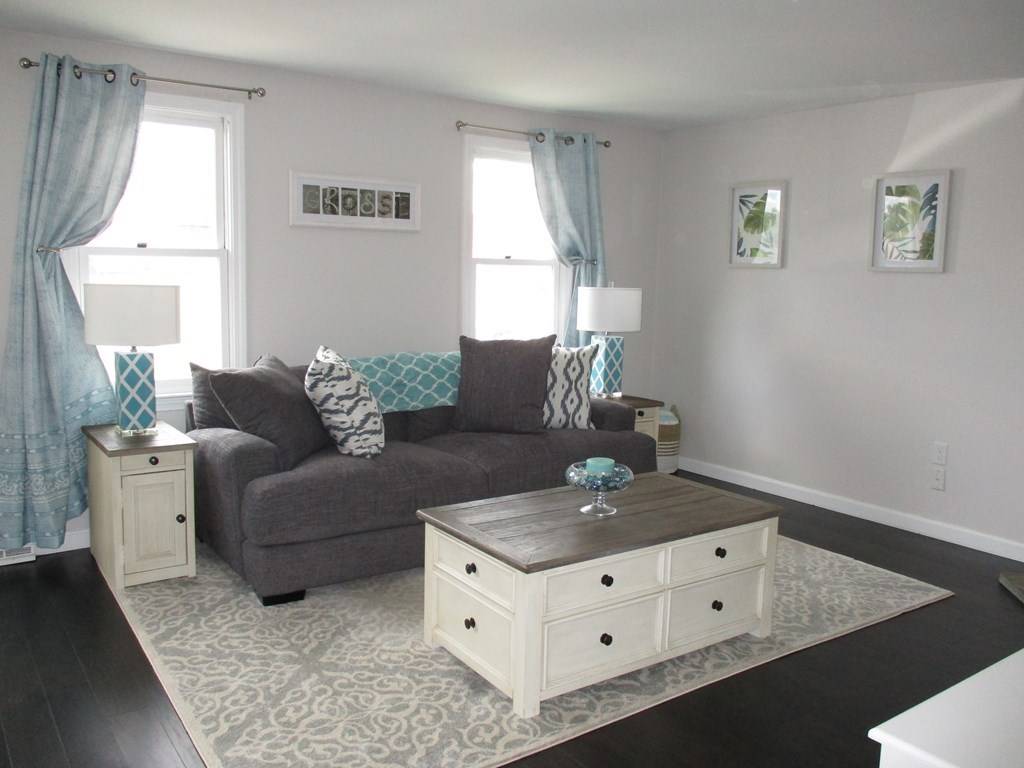 Dracut, MA 01826,315 Broadway Road #4