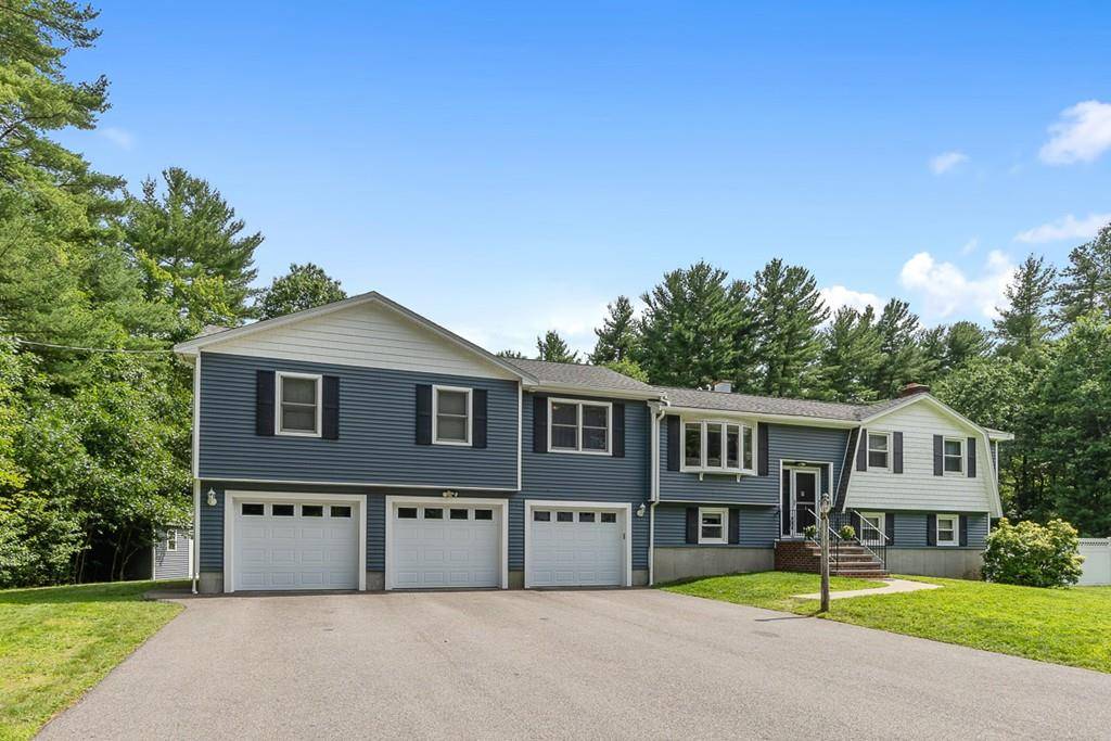 Billerica, MA 01821,23 Ichabod Ln