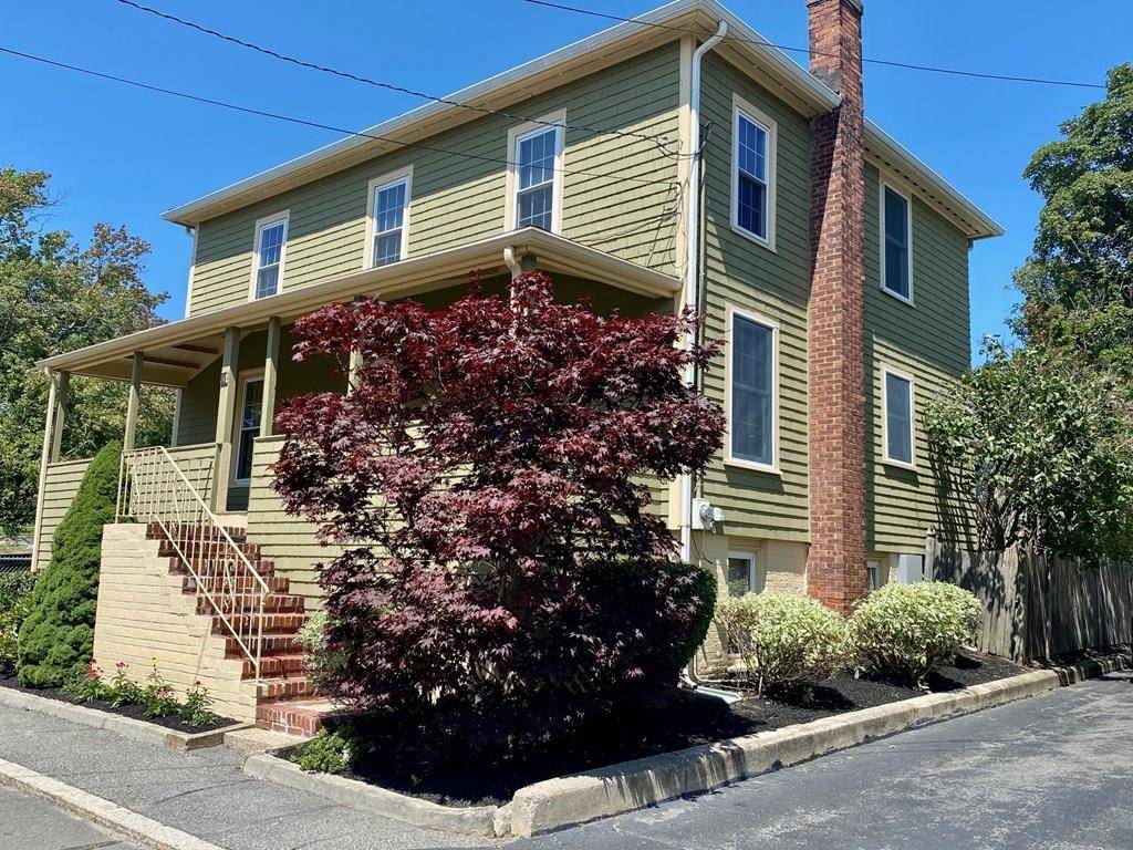 Nahant, MA 01908,10 Emerald Rd