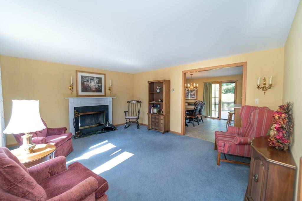 Taunton, MA 02718,41 Cardinal Cir