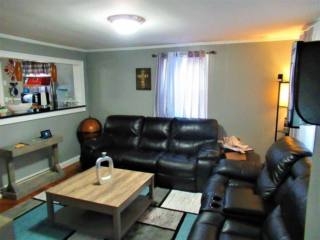 Brockton, MA 02302,62 Curve St