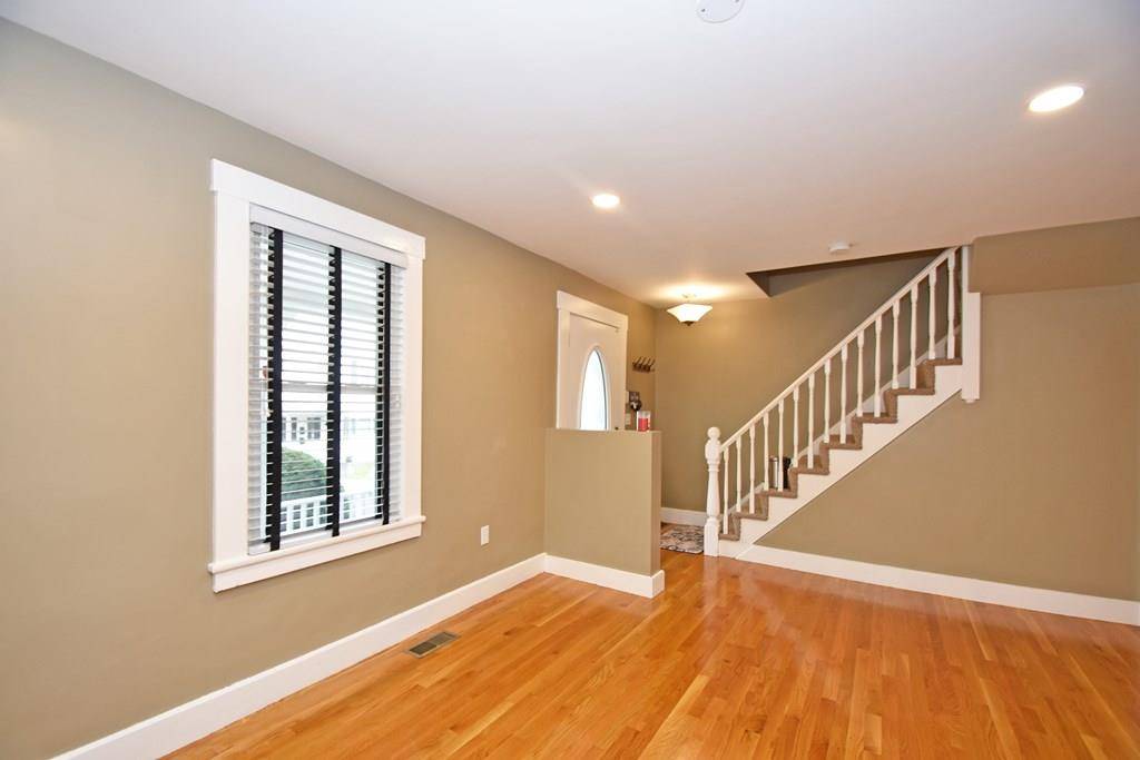 Woburn, MA 01801,8 Carter St