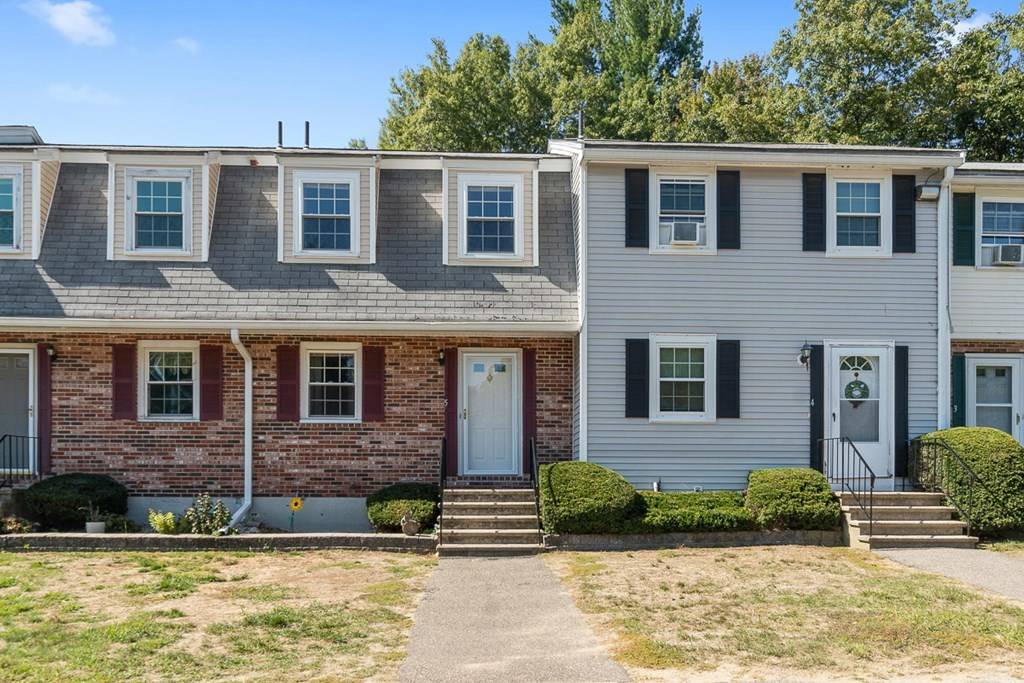 Tyngsborough, MA 01879,33 Sherburne Avenue #5