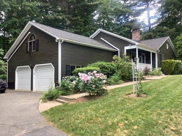 Sturbridge, MA 01518,21 Collette Rd