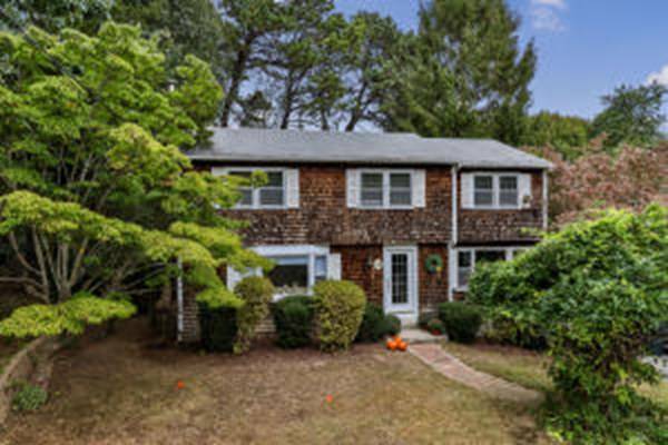 Sandwich, MA 02537,12 Kiahs Way