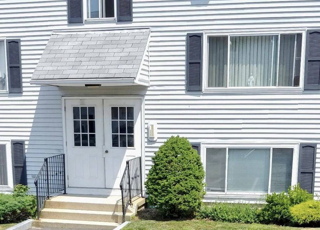 Fall River, MA 02720,5455 N Main Street #20A