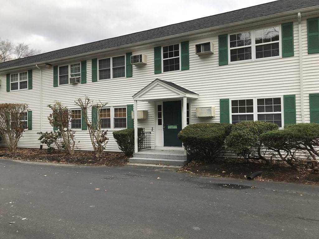 Dudley, MA 01571,9 Wysocki Dr #34