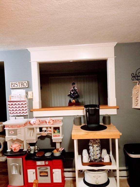 Fall River, MA 02721,121 Snell St #6