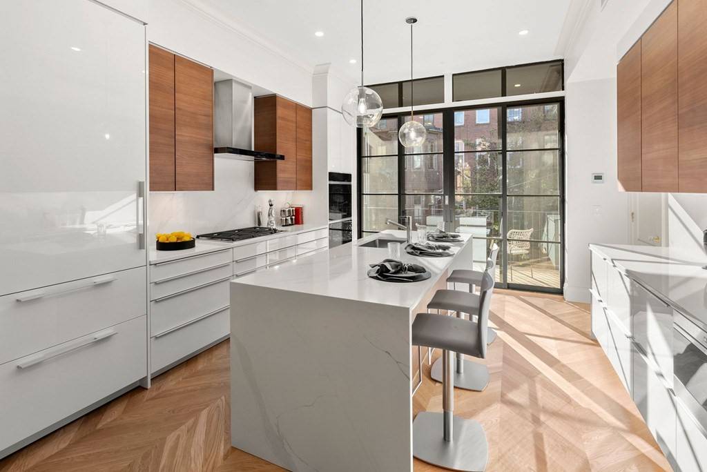 Boston, MA 02118,170 West Brookline Street