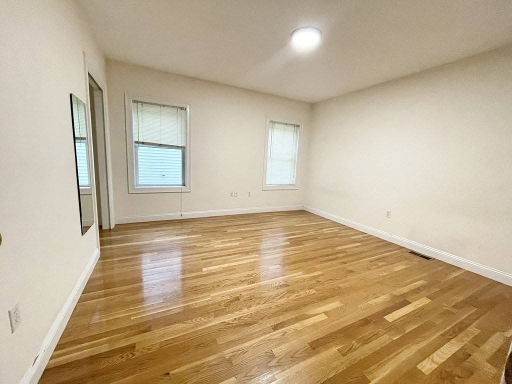 Boston, MA 02120,128 Hillside Street #2