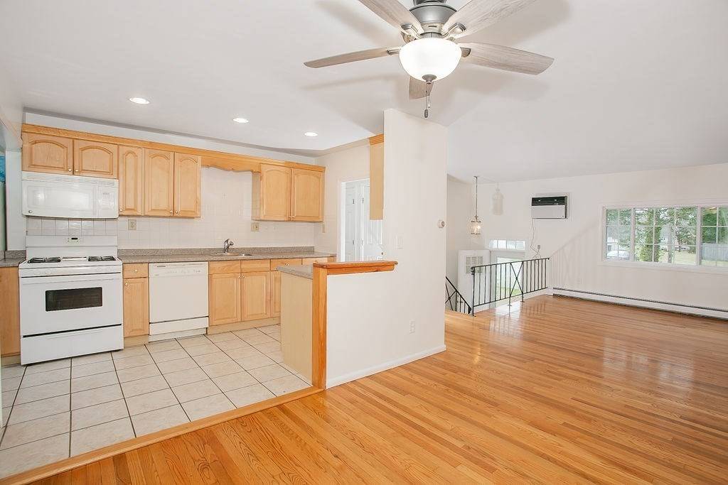 Marshfield, MA 02050,20 Frisbie Rd
