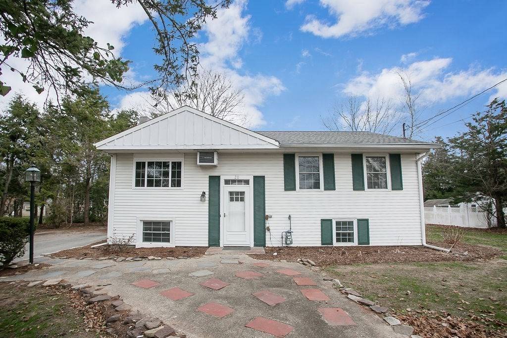 Marshfield, MA 02050,20 Frisbie Rd