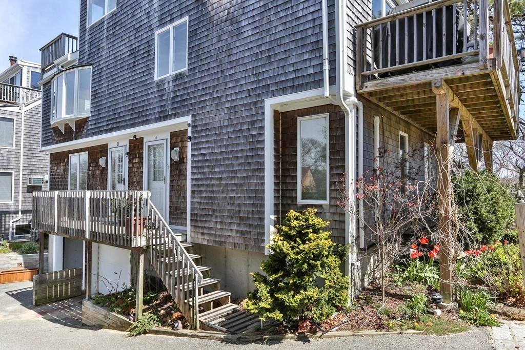 Provincetown, MA 02657,4 Willow Drive #3