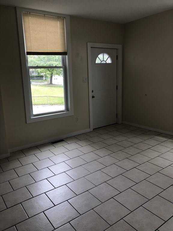 Lowell, MA 01852,484 Rogers Street