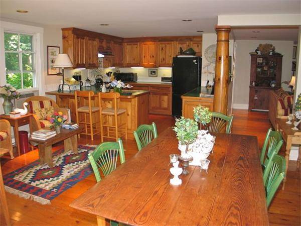 709 Old County Rd,  Wt134 West Tisbury, MA 02575