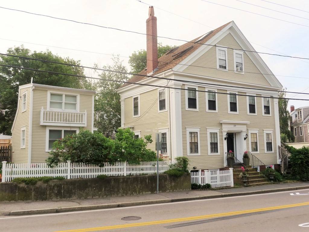 Provincetown, MA 02657,127 Bradford St #1