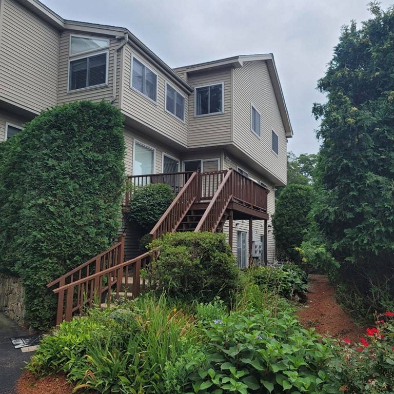 Ashland, MA 01721,465 Captain Eames Cir #465
