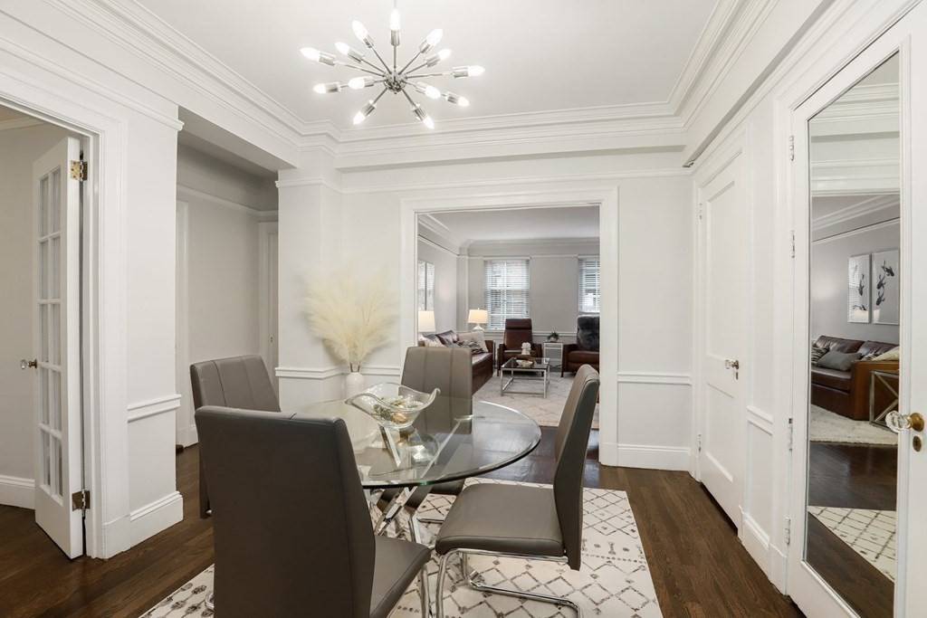 Boston, MA 02116,180 Commonwealth Avenue #7