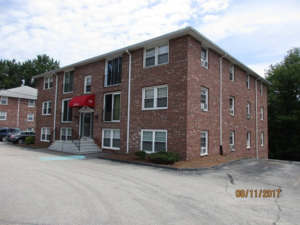 Derry, NH 03038,99 East Broadway #15