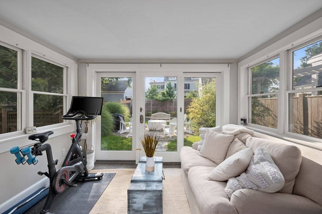 Newburyport, MA 01950,11 Bromfield St