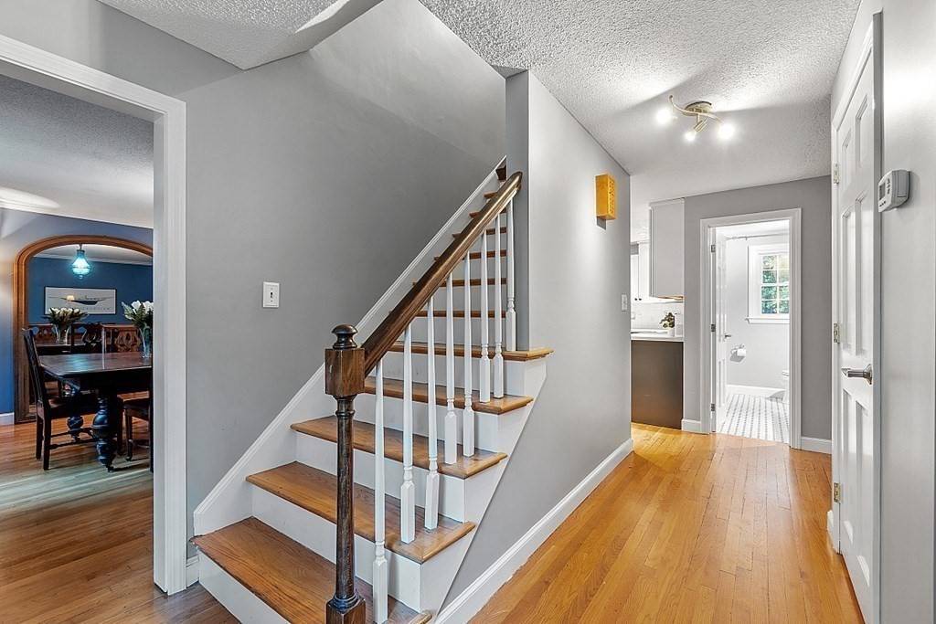 Andover, MA 01810,16 Exeter Way