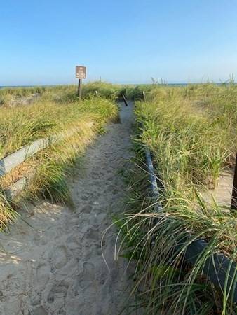 Barnstable, MA 02668,7 Point Hill Rd