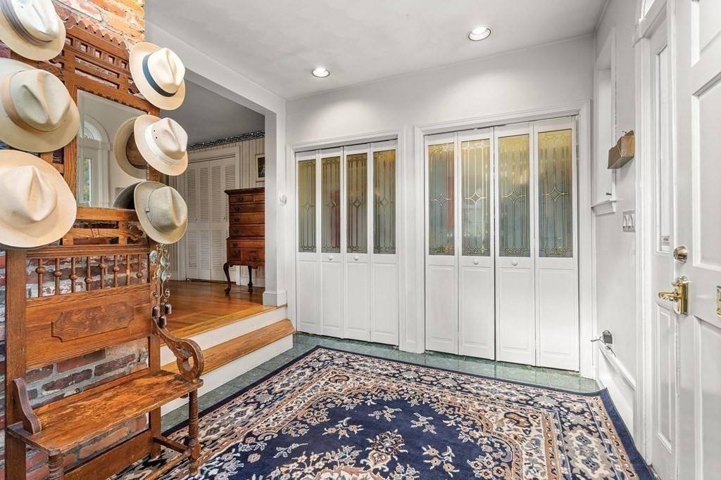 Newton, MA 02461,65 Stony Brae Rd