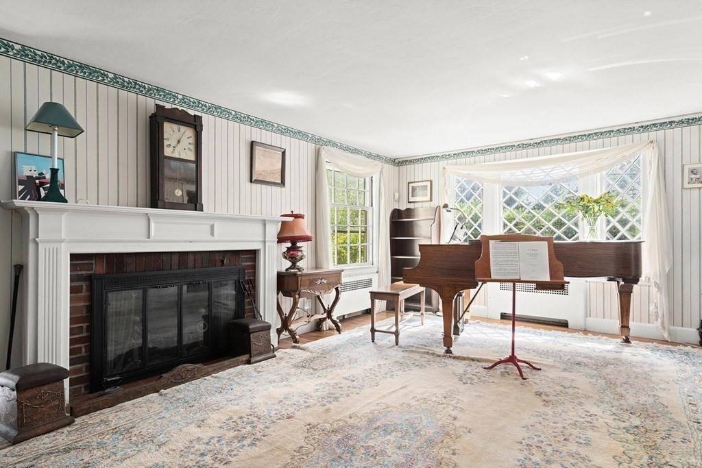 Newton, MA 02461,65 Stony Brae Rd