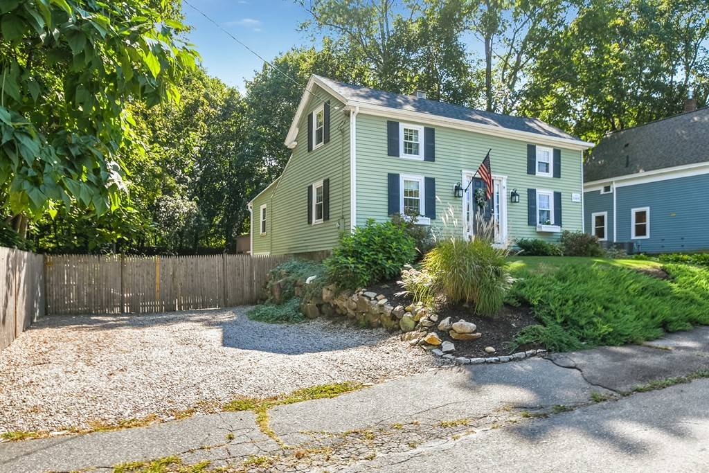 Holliston, MA 01746,94 Union St