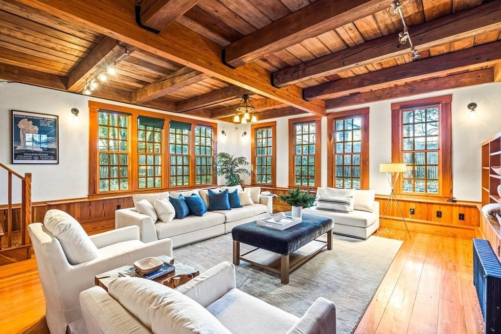 Cambridge, MA 02139,255 River St #255