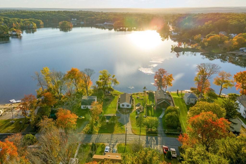 Mendon, MA 01756,39 Taft Ave