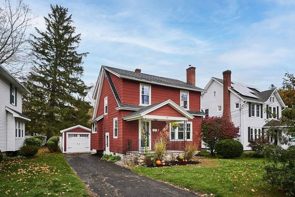 Easthampton, MA 01027,5 Saint James Ave