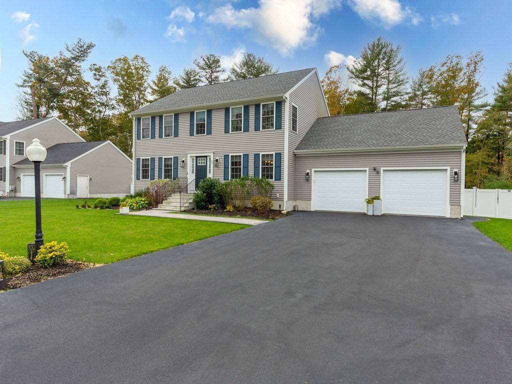 Taunton, MA 02780,92 Appaloosa Way