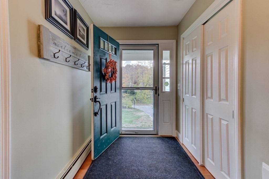 Hopkinton, MA 01748,4 Whitehall Ln