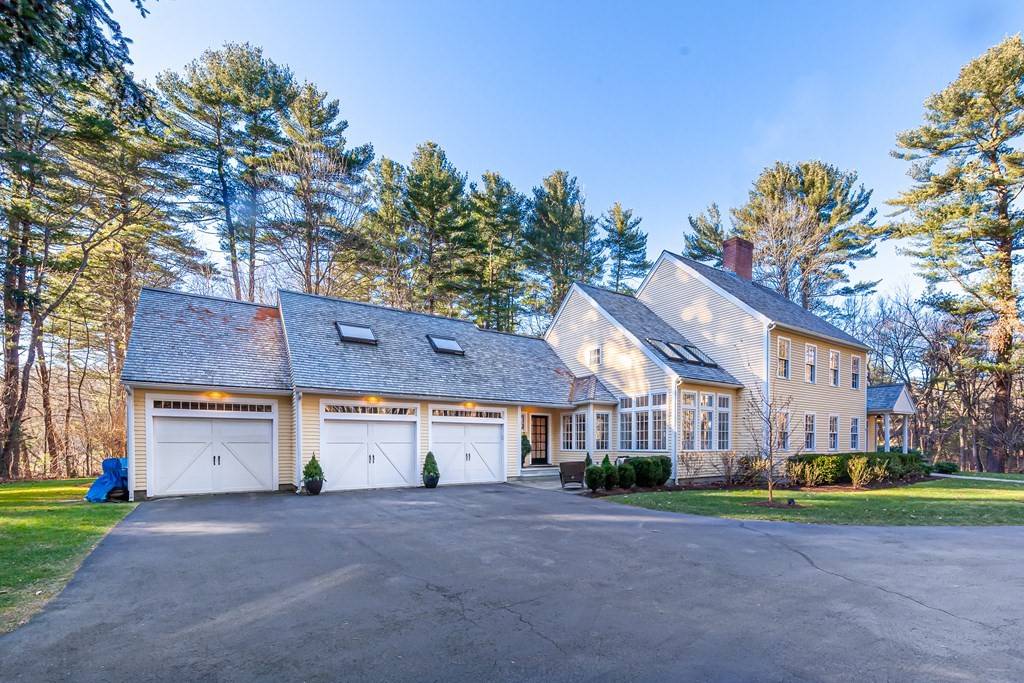 Boxford, MA 01921,25 Berry Patch Ln