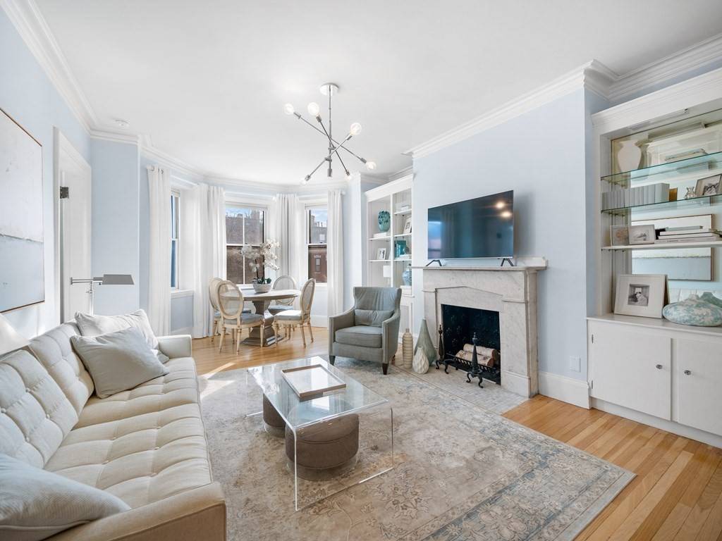 Boston, MA 02116,351 Marlborough Street #4