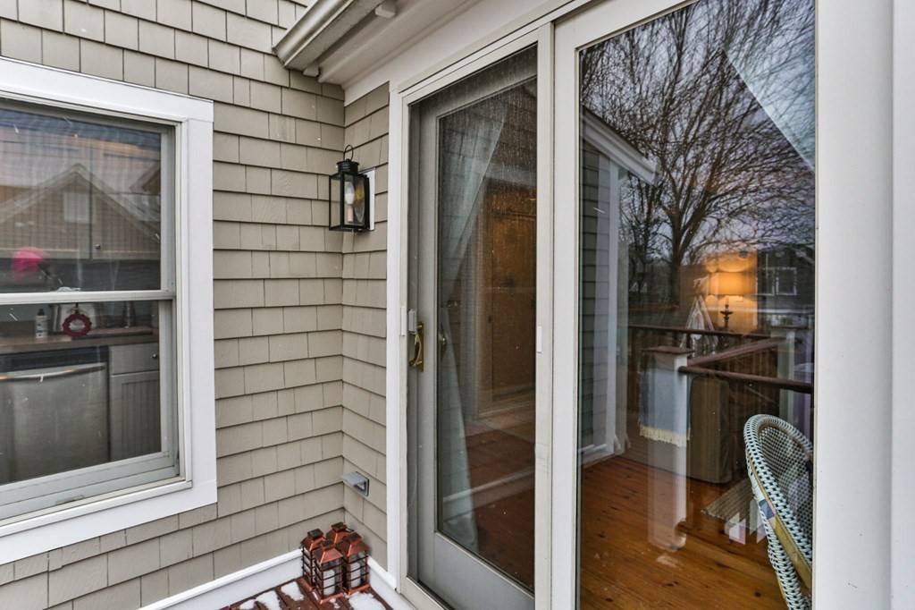 Provincetown, MA 02657,47 Pleasant St #3