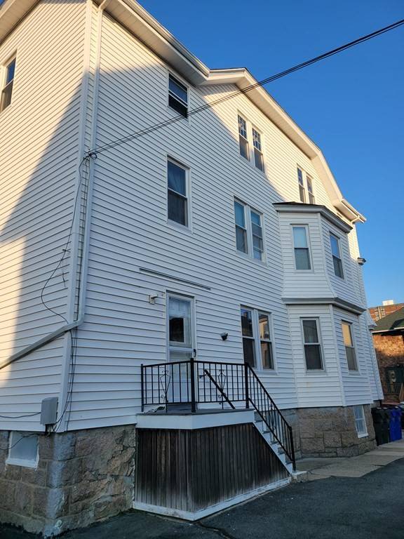 Fall River, MA 02720,372/374 Madison Street